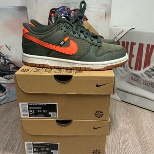Nike Dunk Low SE GS Toasty Sequoia Size GS DC9561-300 ( 5.5Y / 7W )